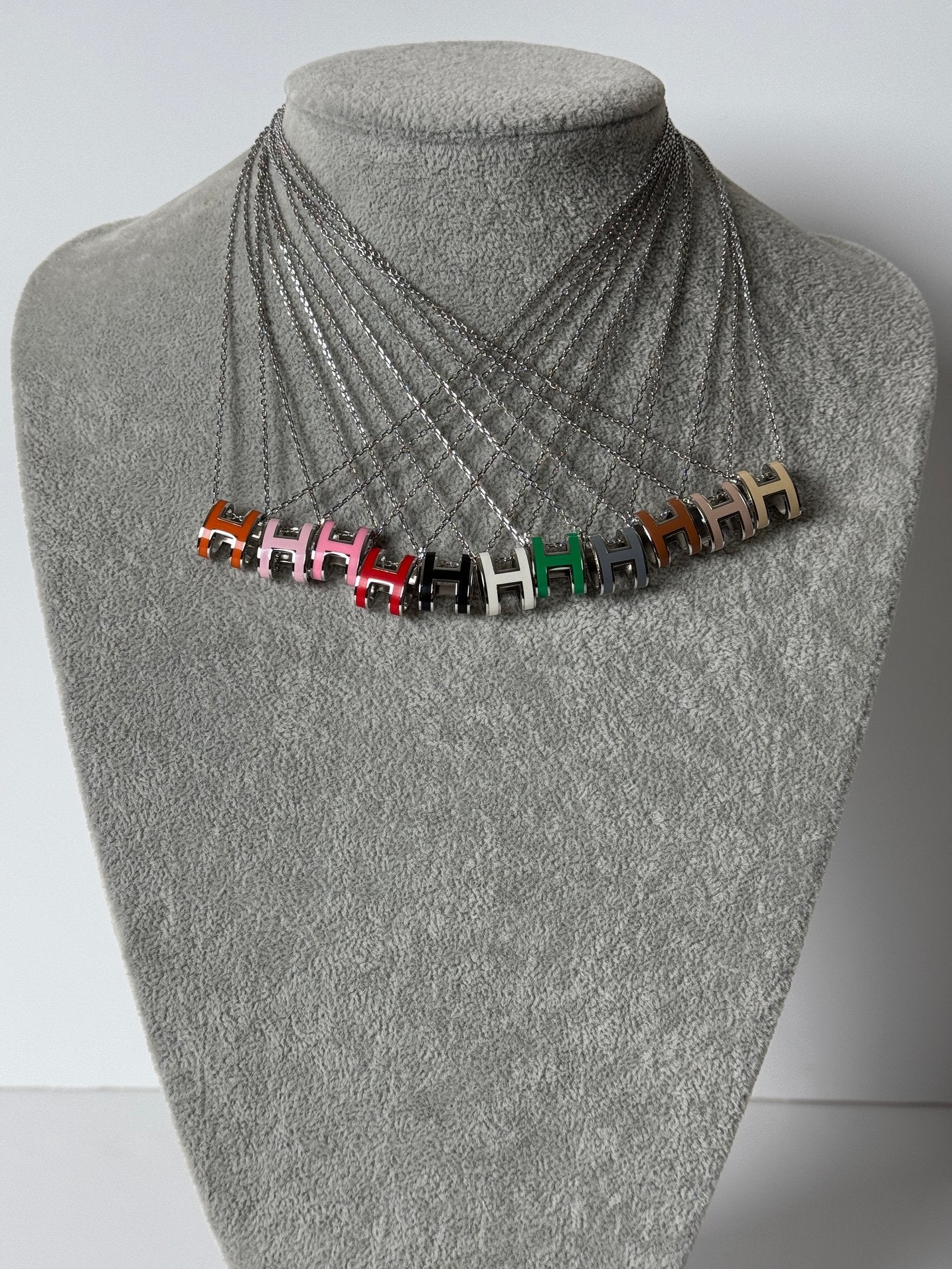 White gold enamel H pendant necklace in multiple colors