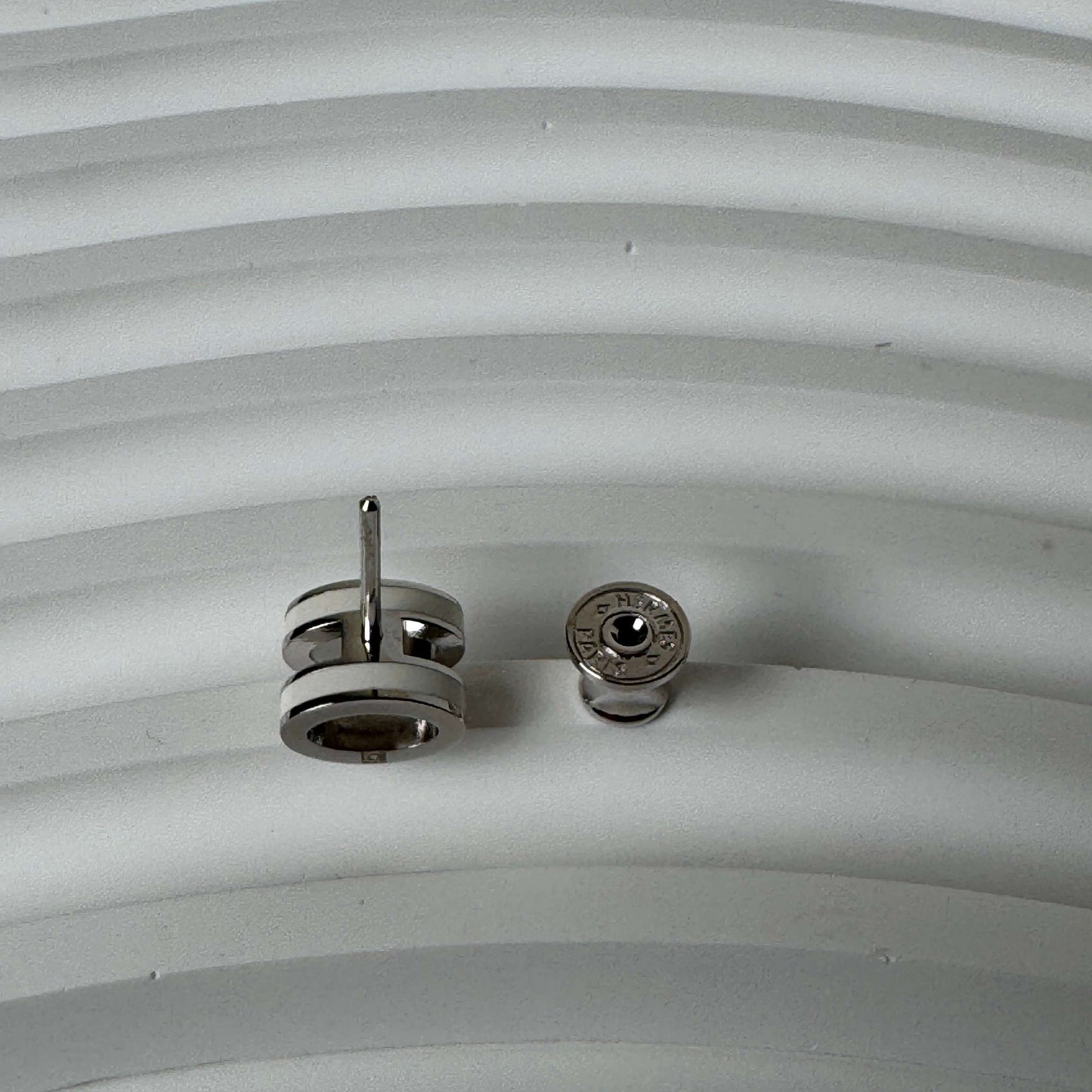 H stud earrings side view